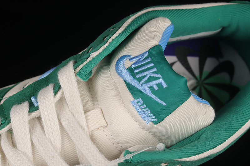 Dunk Low Disrupt 2 Phantom University Blue Blue-Malachite 13