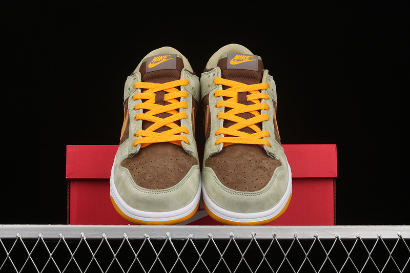 Dunk Low Dusty Olive/Pro Gold 9