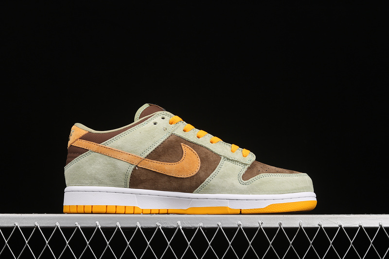 Dunk Low Dusty Olive/Pro Gold 17