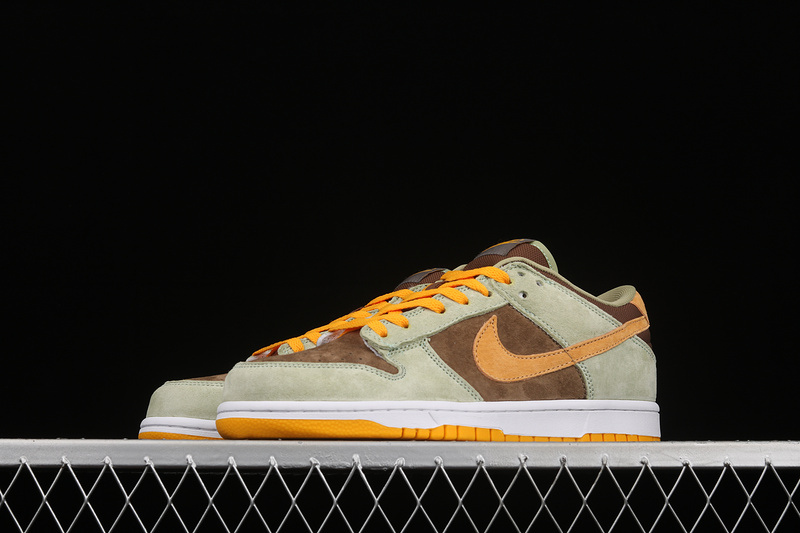 Dunk Low Dusty Olive/Pro Gold 21