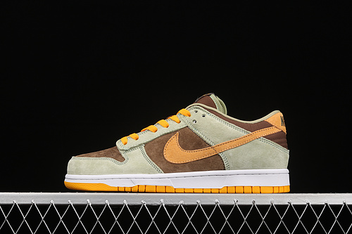 Dunk Low Dusty Olive/Pro Gold 31