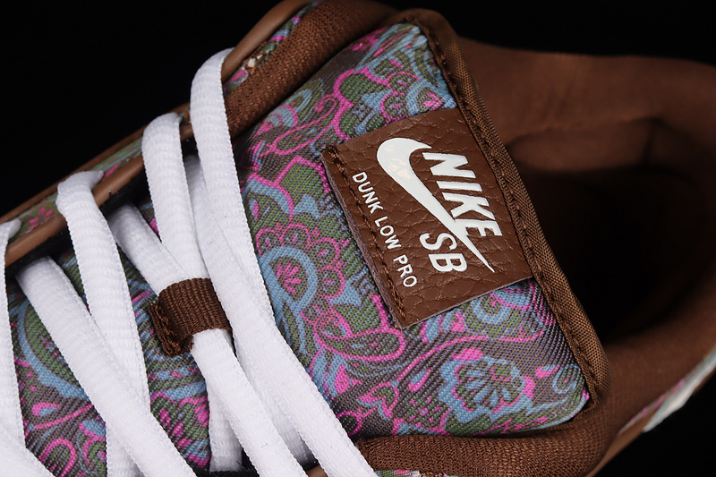 Dunk Low Pro Paisley Brown Brown/Muli-Color-White-Gum 17