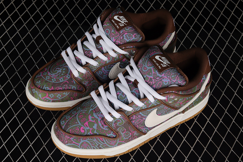 Dunk Low Pro Paisley Brown Brown/Muli-Color-White-Gum 19