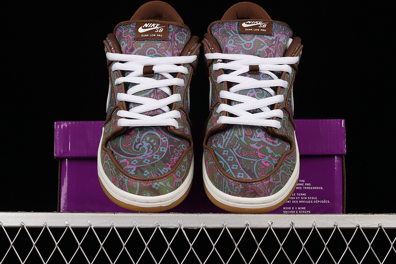 Dunk Low Pro Paisley Brown Brown/Muli-Color-White-Gum 25