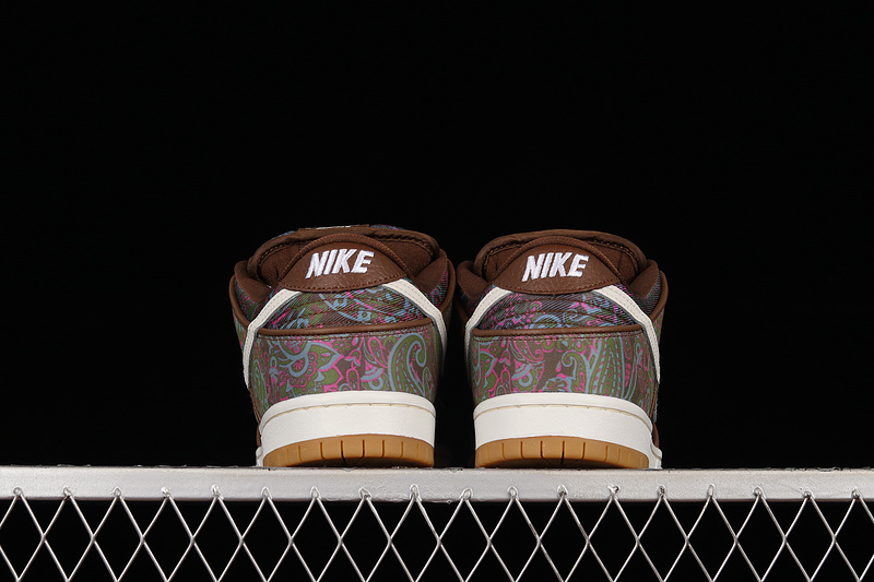 Dunk Low Pro Paisley Brown Brown/Muli-Color-White-Gum 27