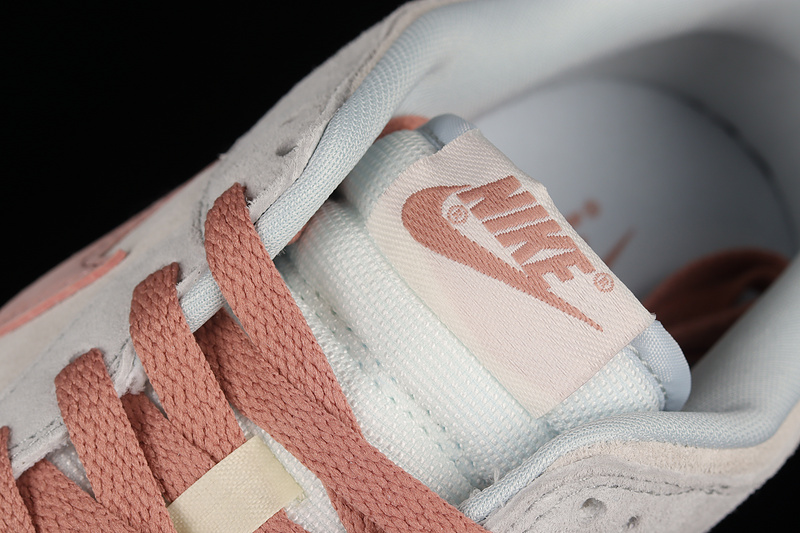 Dunk Low Premium Fossil Rose Phantom/Aura/Summit White 3