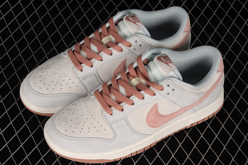 Dunk Low Premium Fossil Rose Phantom/Aura/Summit White 11