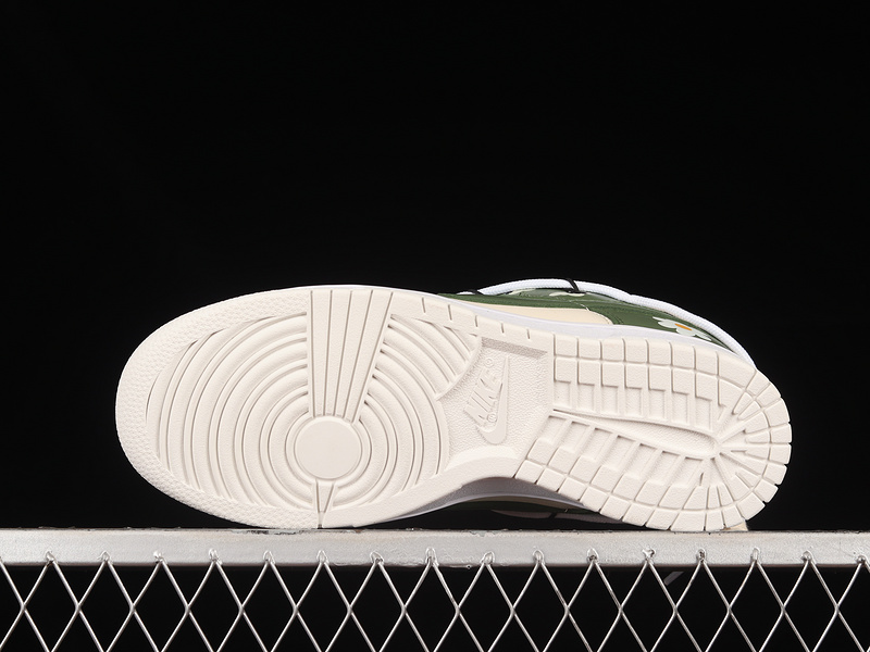 Dunk Low Love White/Green 15