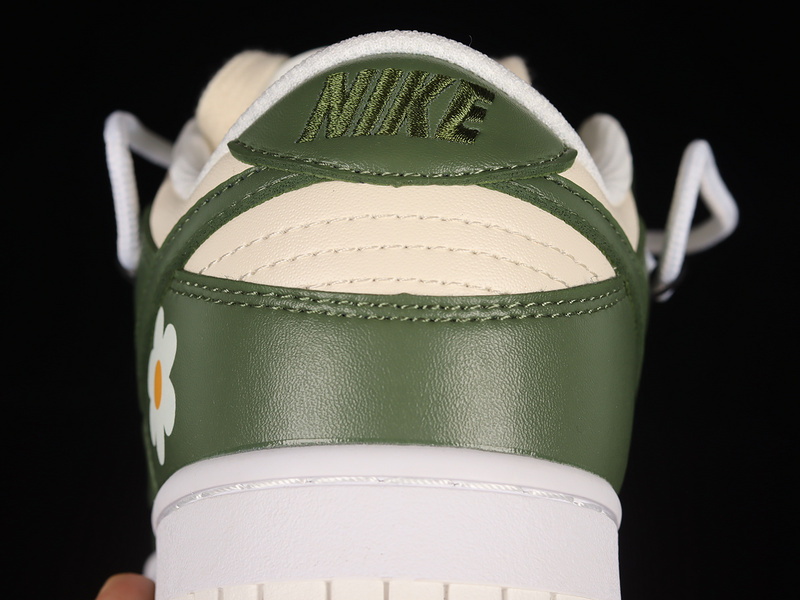 Dunk Low Love White/Green 29