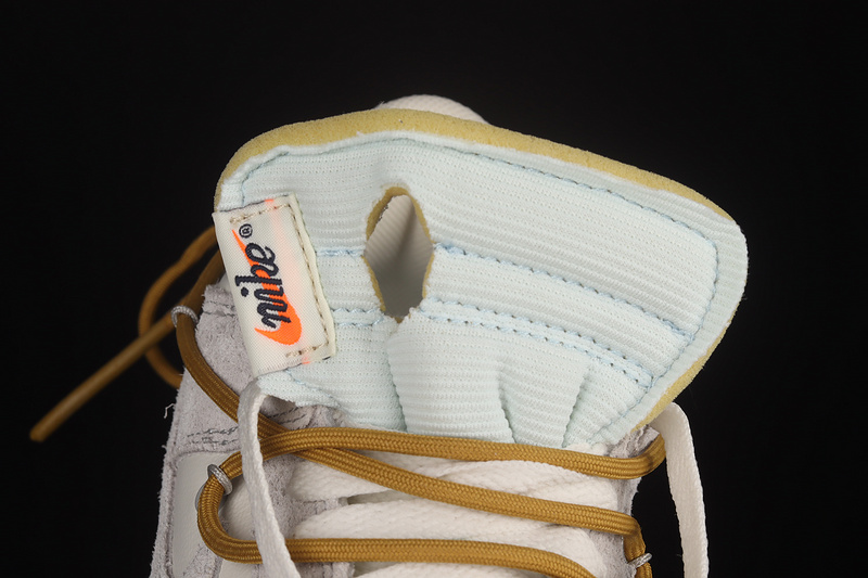 Gz Ow X Sb Dunk Low Lot 37 Of 50 White/Light Grey/Yellow 23