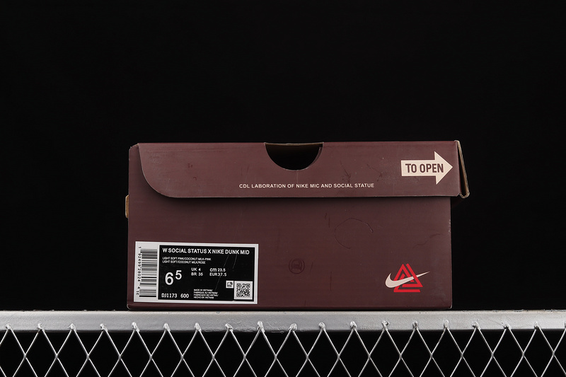 Social Status X Sb Dunk Mid Strawberry Milk Light Soft Pink 17