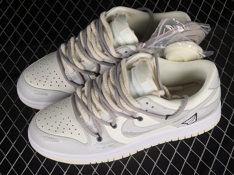 Dunk Low Retro Coconut Milk Vibe White/Grey 21