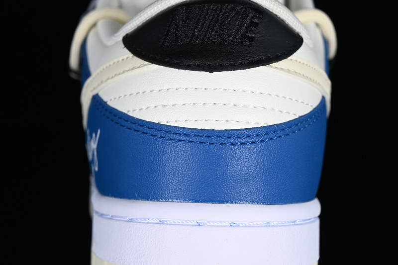 Dunk Low Sb Retro Vibe White/Black/Blue 13