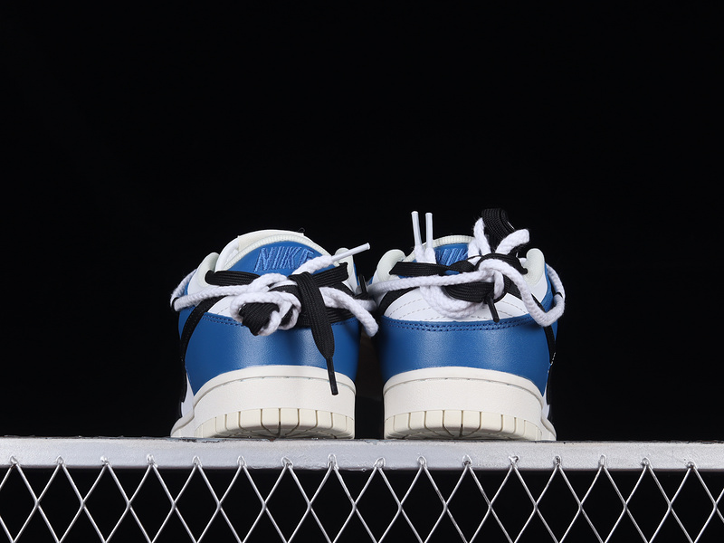 Dunk Low White/Blue/Black 3