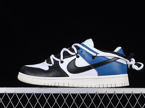 Dunk Low White/Blue/Black 31