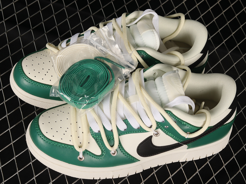 Dunk Low White/Green/Black 21