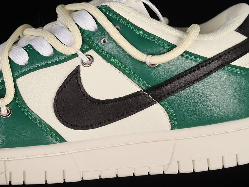 Dunk Low White/Green/Black 27