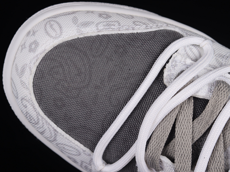 Dunk Low Ess White/Grey 15