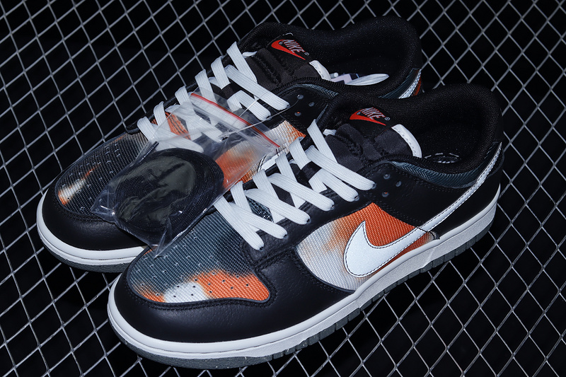 Dunk Low 'Graffiti Pack - Black Red' 19