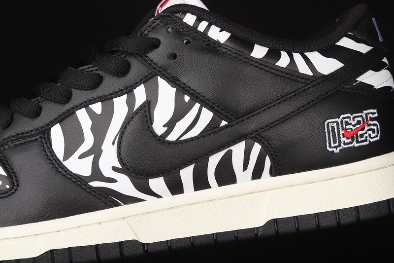 Quartersnacks X Dunk Low Sb Little Debbie’S Cakes Black/White 15