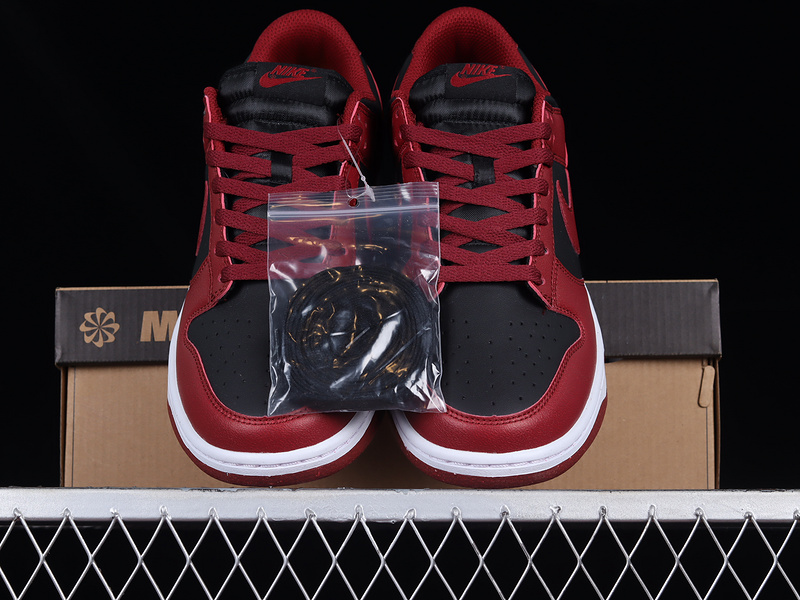 Sb Dunk Low Next Nature Black/Team Red/White 31