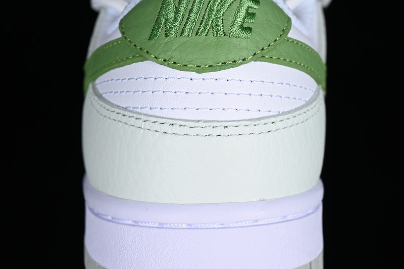 Dunk Low Sb Next Nature White/Barely Green 5