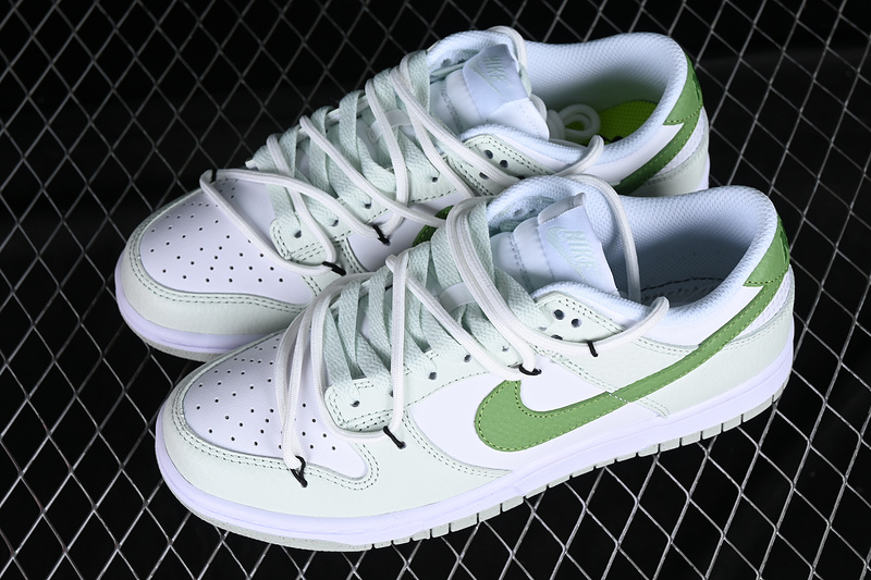 Dunk Low Sb Next Nature White/Barely Green 21