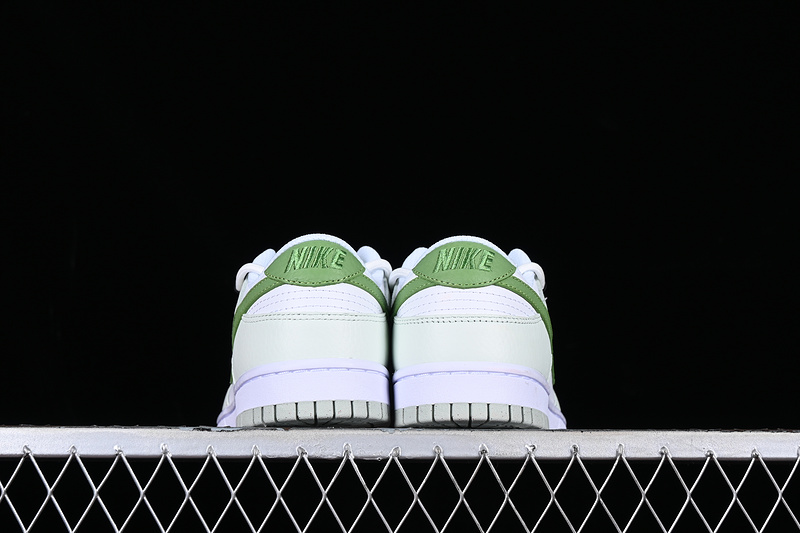 Dunk Low Sb Next Nature White/Barely Green 27