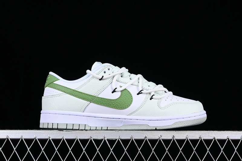 Dunk Low Sb Next Nature White/Barely Green 29