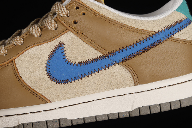 Size? X Dunk Low 'Dark Driftwood'dark Brown /Blue 17