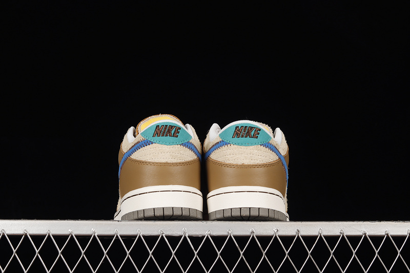 Size? X Dunk Low 'Dark Driftwood'dark Brown /Blue 23