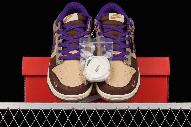 Dunk Low Premium Setsubun White Onyx/Court Purple/Khaki 3