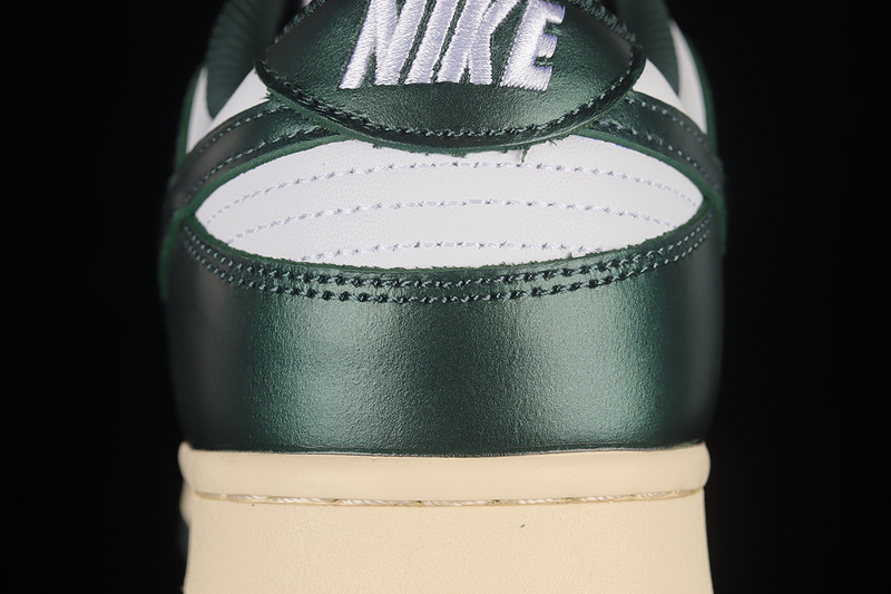 Dunk Low Vintage Green White/Pro Green/Coconut Milk 5