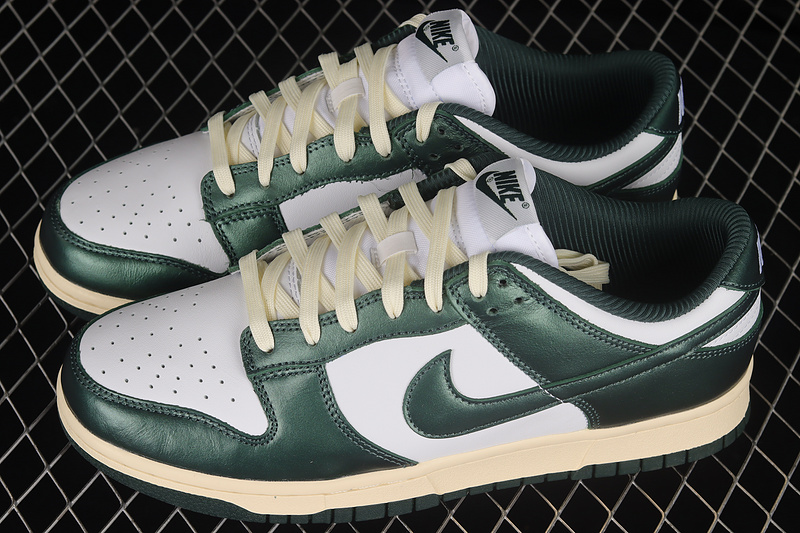 Dunk Low Vintage Green White/Pro Green/Coconut Milk 9