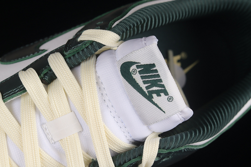 Dunk Low Vintage Green White/Pro Green/Coconut Milk 15