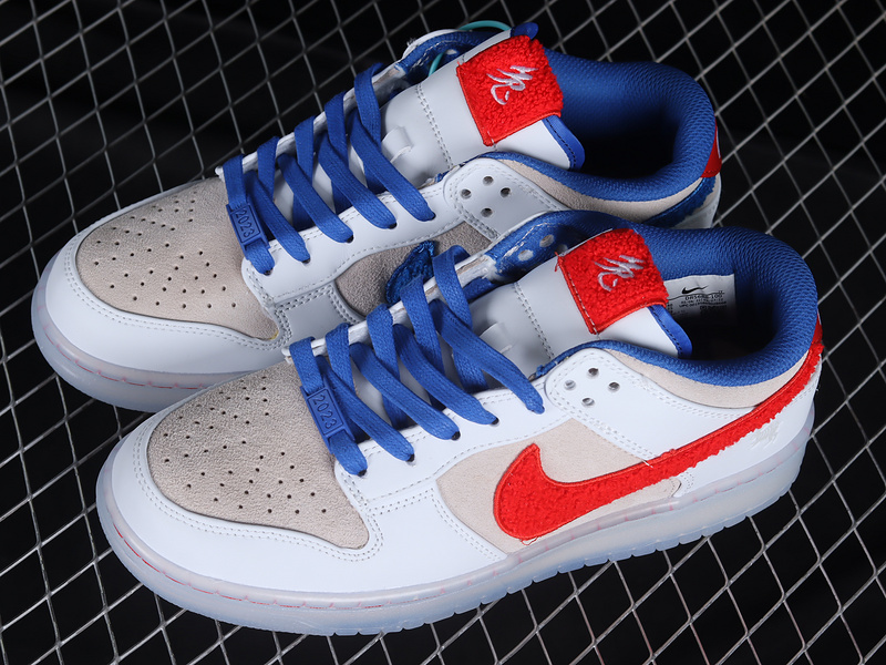 Sb Dunk Low White/Grey/Red/Blue 23