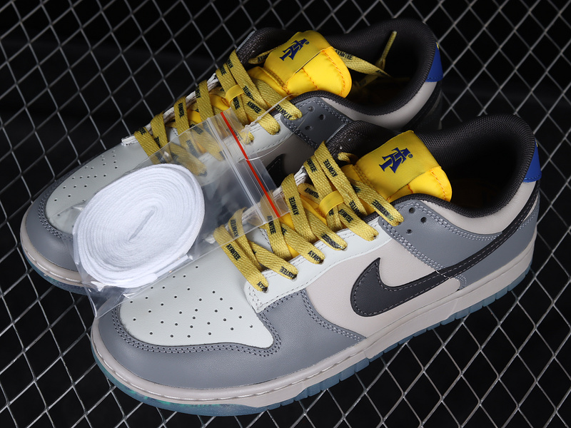 Dunk Low North Carolina A&T Cool Grey/Yellow-Blue-Black-Sail 27