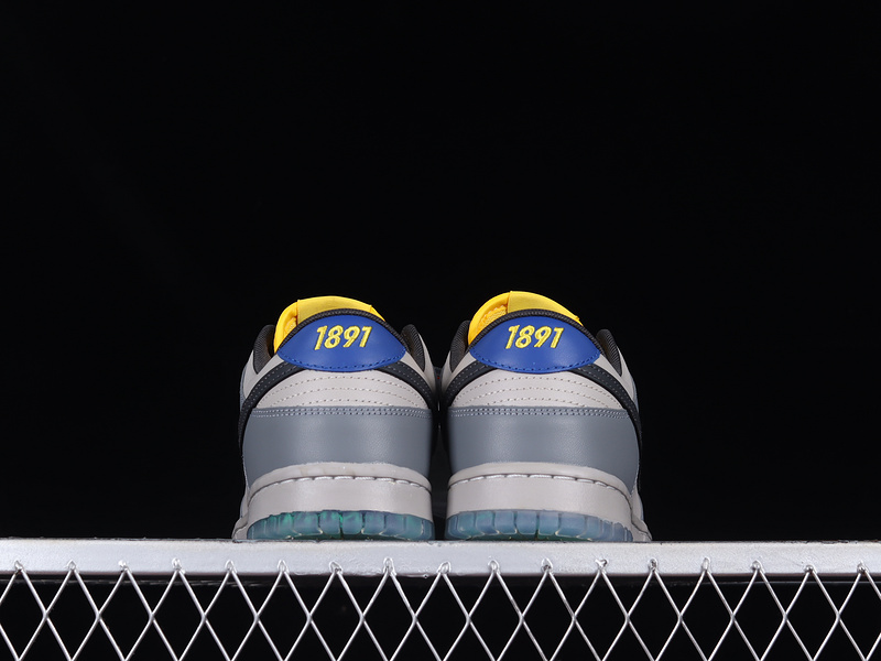 Dunk Low North Carolina A&T Cool Grey/Yellow-Blue-Black-Sail 29