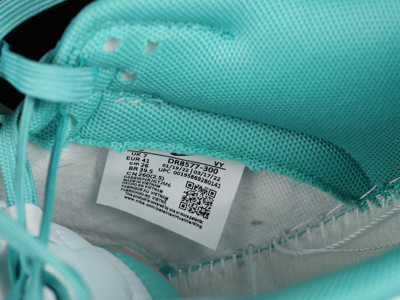 Dunk Low 'Washed Teal Snakeskin'white//Bleached Coral/Black 25