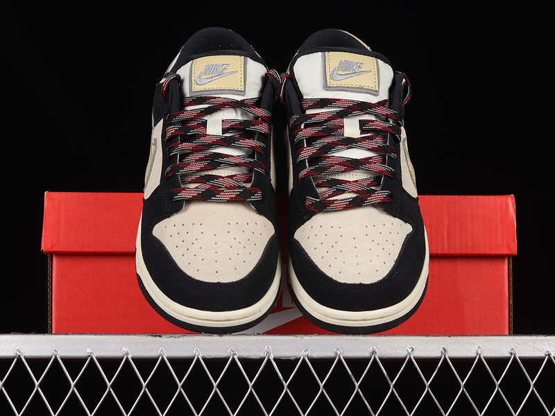 Dunk Low Lx Black/Team Gold/Coconut Milk 9