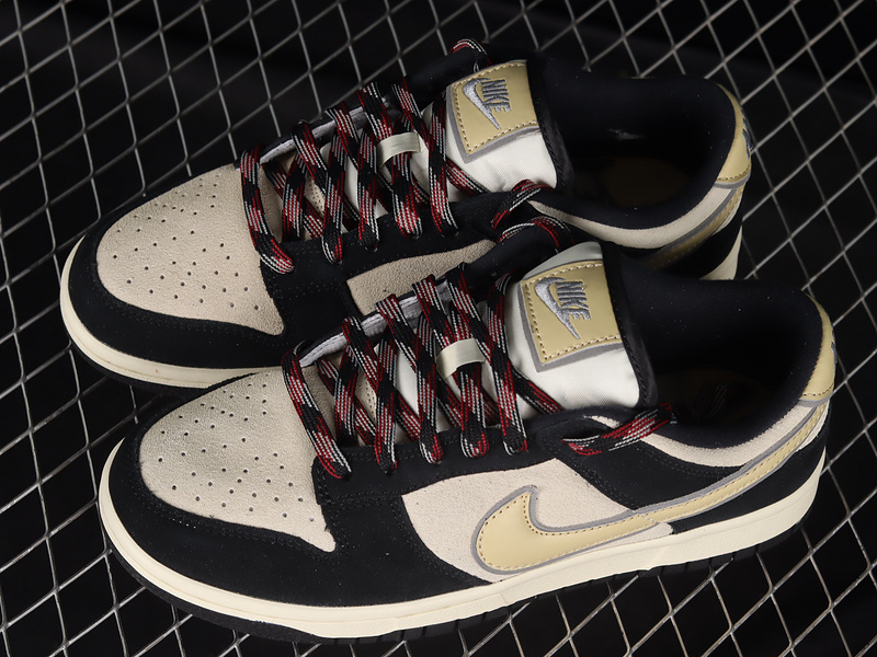 Dunk Low Lx Black/Team Gold/Coconut Milk 15