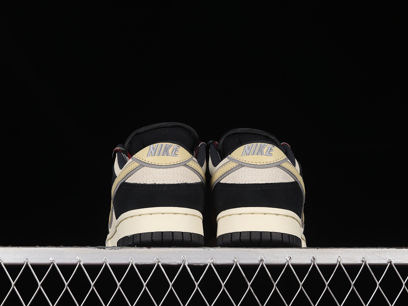 Dunk Low Lx Black/Team Gold/Coconut Milk 19