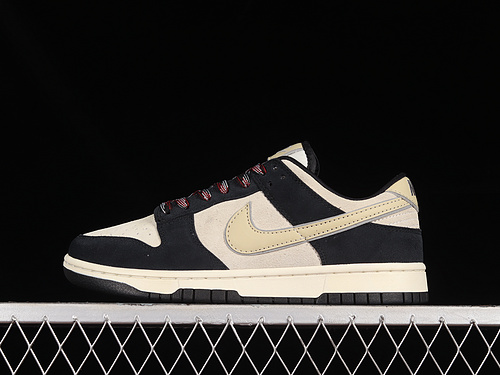 Sb Dunk Low Black/Team Gold/Coconut Milk 17