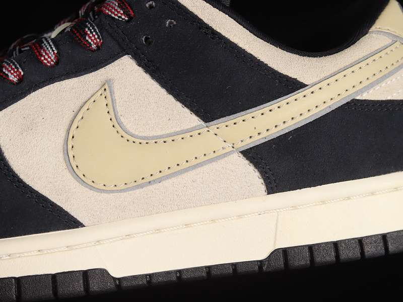 Sb Dunk Low Black/Team Gold/Coconut Milk 19