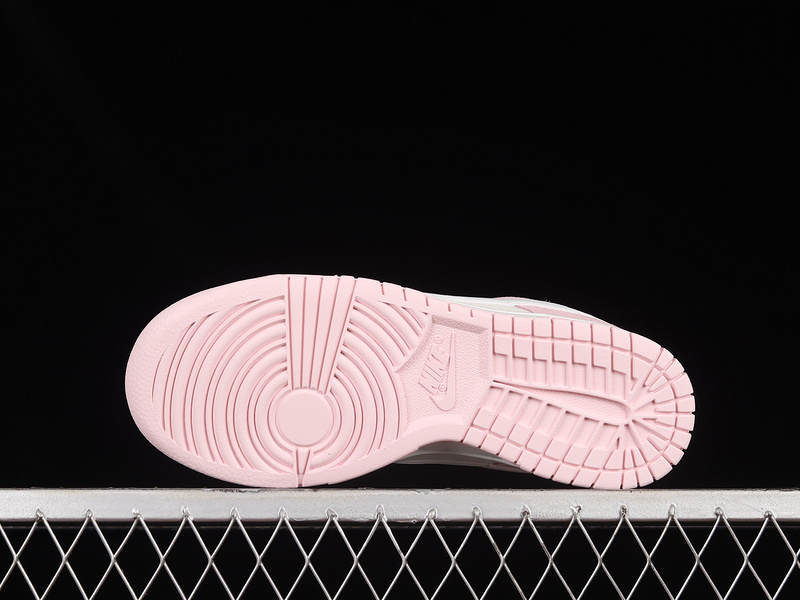 Sb Dunk Low Pink Foam/Pure Platinum/Phantom 3