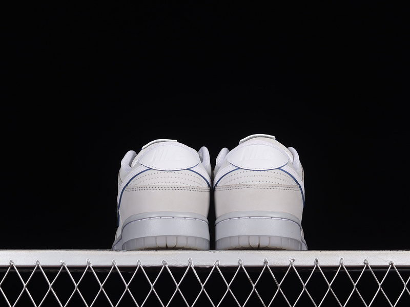 Sb Dunk Low Pure Platinum/White/Wolf Grey 11