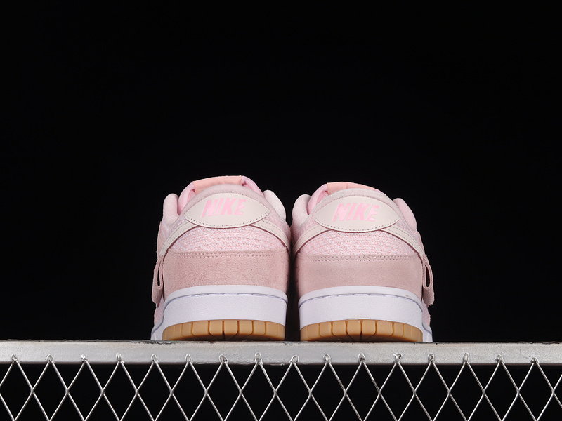 Dunk Low Sb Teddy Bear Light Soft Pink/Pink Foam/Medium Soft Pink 9