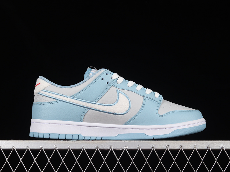 Dunk Low Sb Retro Fleece Swoosh/Light Blue 21