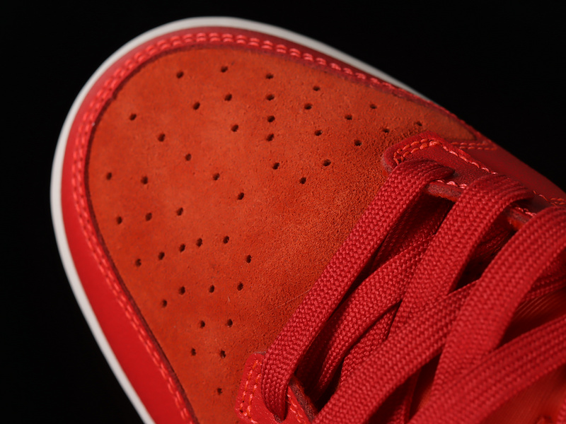 Dunk Low Atl University Red/Bright Crimson 21