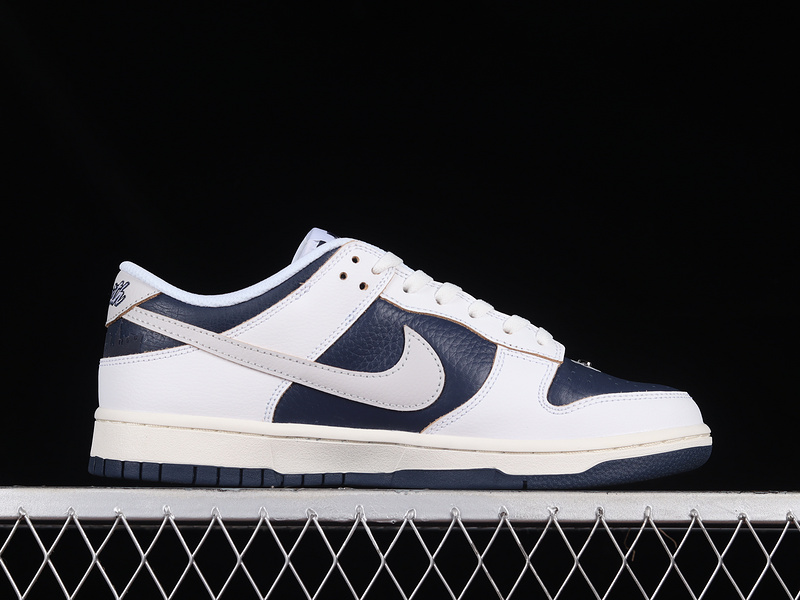 Dunk Low Huf New York City White/Navy Blue 13